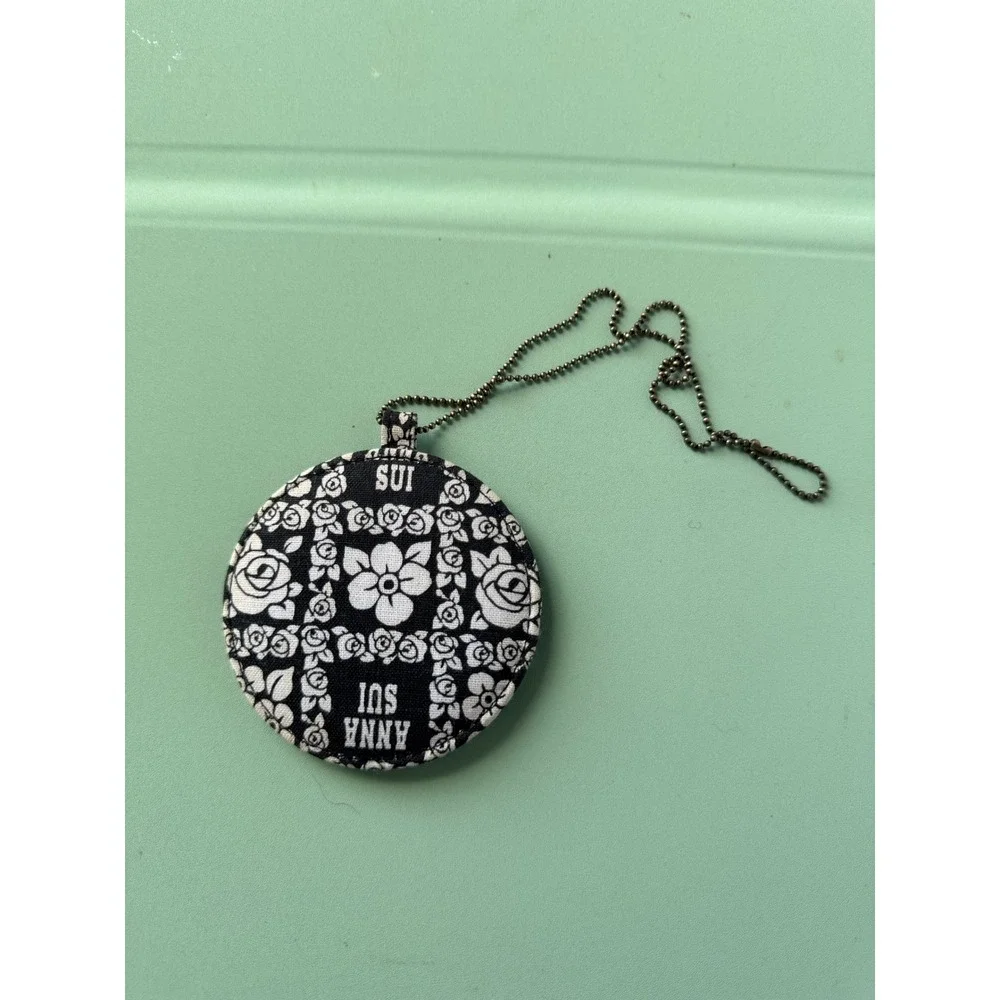 Anna Sui Mirror Round Floral Print Black & White Pocket Mirror Makeup Beauty